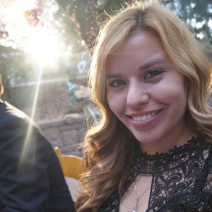 Meet your Posher, Nia